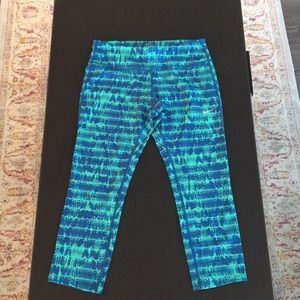 Nike Dri-Fit Blue & Teal striped 3/4 leggings